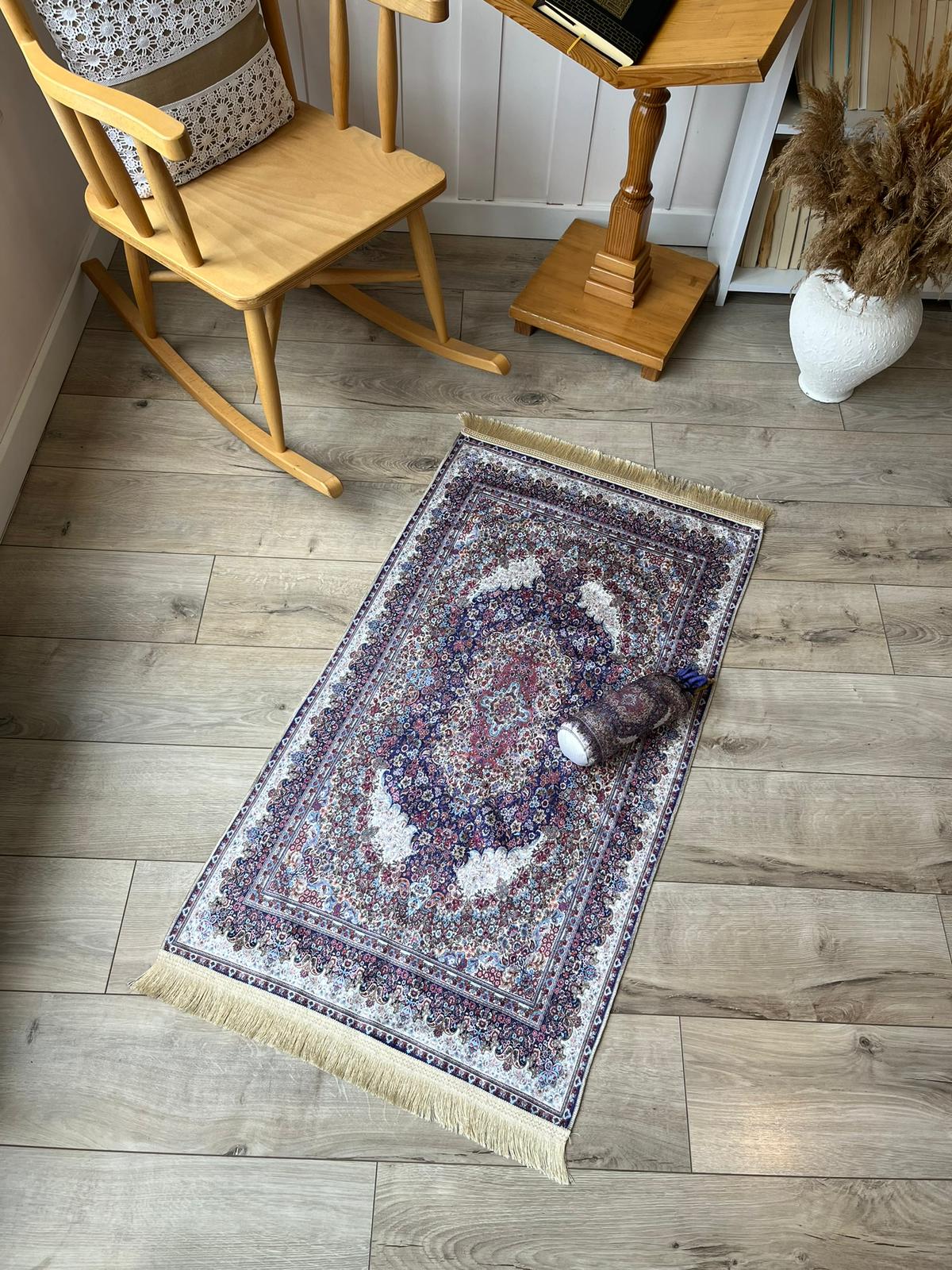 Taşıma çantasıyla birlikte peri seccadesi