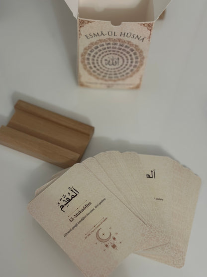 Esmaul Husna Karten mit Holzständer