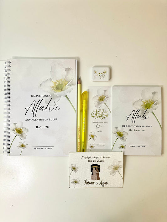 Personalisiertes Umrah Geschenkset White Flower Türkisch